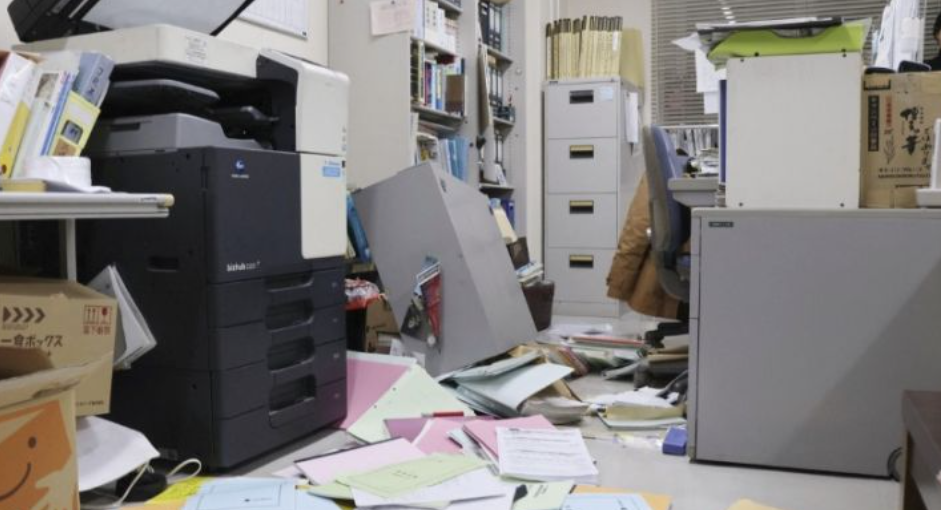 Kondisi Jepang usai diguncang gempa besar di awal pekan. Foto: Kyodo