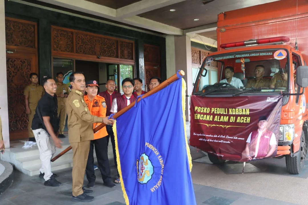 Pelepasan Bantuan oleh Bupati Bangkalan untuk korban bencana di Aceh.