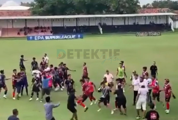 Foto: saat kericuhan kedua tim (dok/ist).