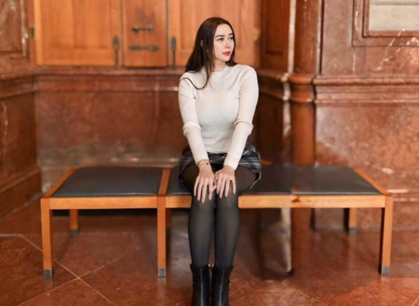 Lewat Kuasa Hukum, Aura Kasih Komentari Isu Soal Ridwan Kamil. (Foto: Instagram/@aurakasih)