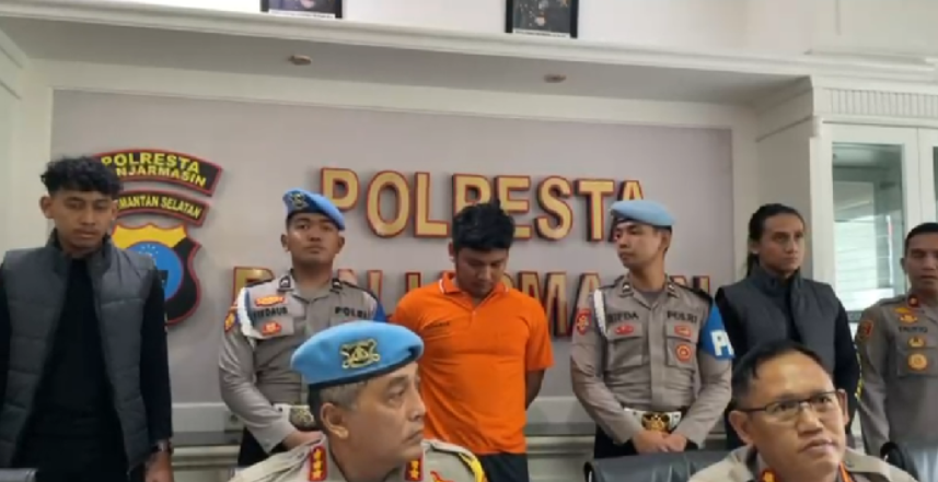 Konferensi pers pembunuhan mahasiswi ULM Banjarmasin oleh oknum polisi. Foto: Khairun Nisa/detikKalimantan