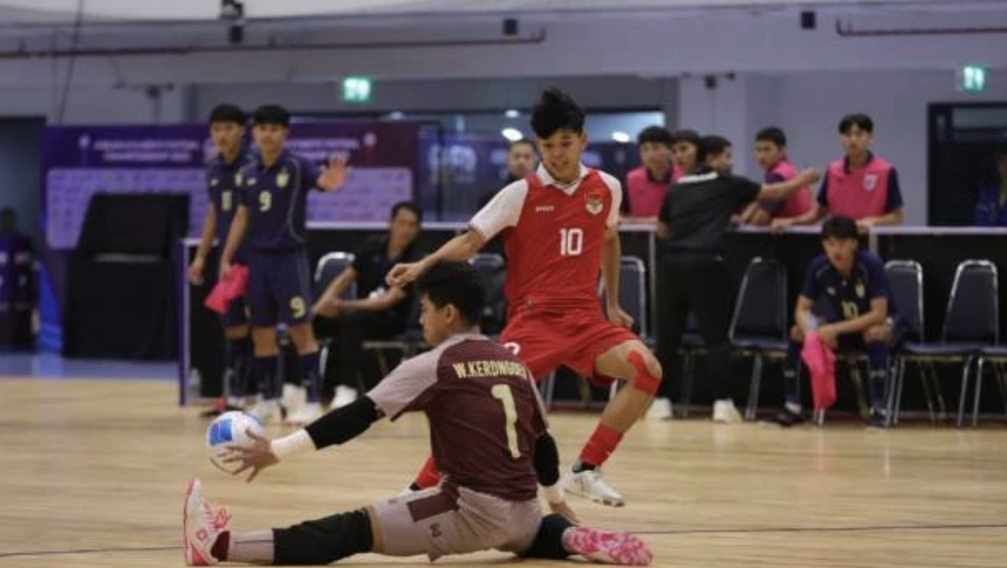 Timnas futsal U19 Indonesia takluk 1-3 dari Thailand pada laga final ASEAN Futsal U19 2025 di di Nonthaburi Hall, Senin (29/12/2025) . (Sumber: Futsalindonesia.org)