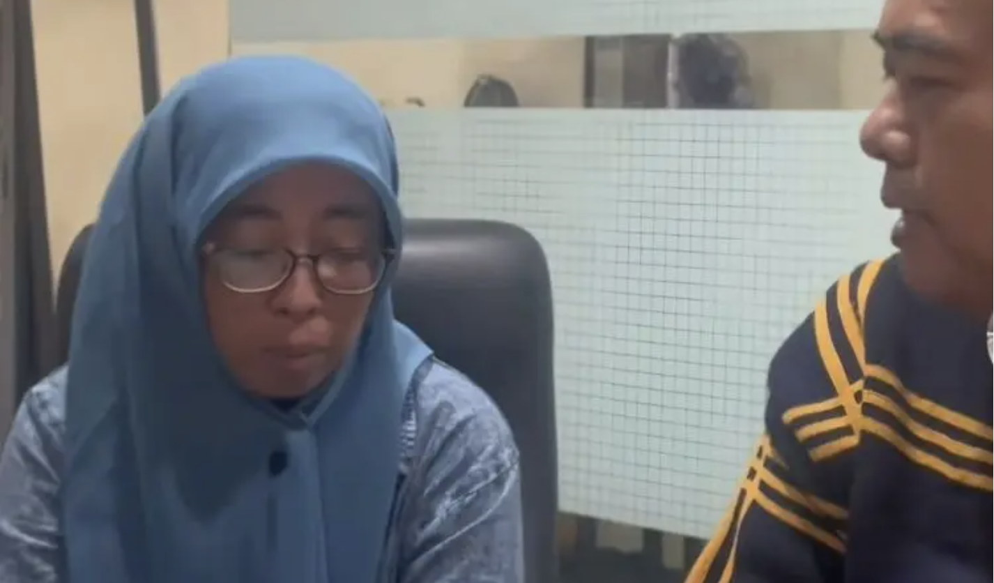 Nur Aini, mengeluhkan jarak tempuh 114 km setiap harinya. Ia kini dipecat karena terbukti melanggar kedisiplinan PNS. (Foto: Tangkapan layar TikTok @caksholeh77)