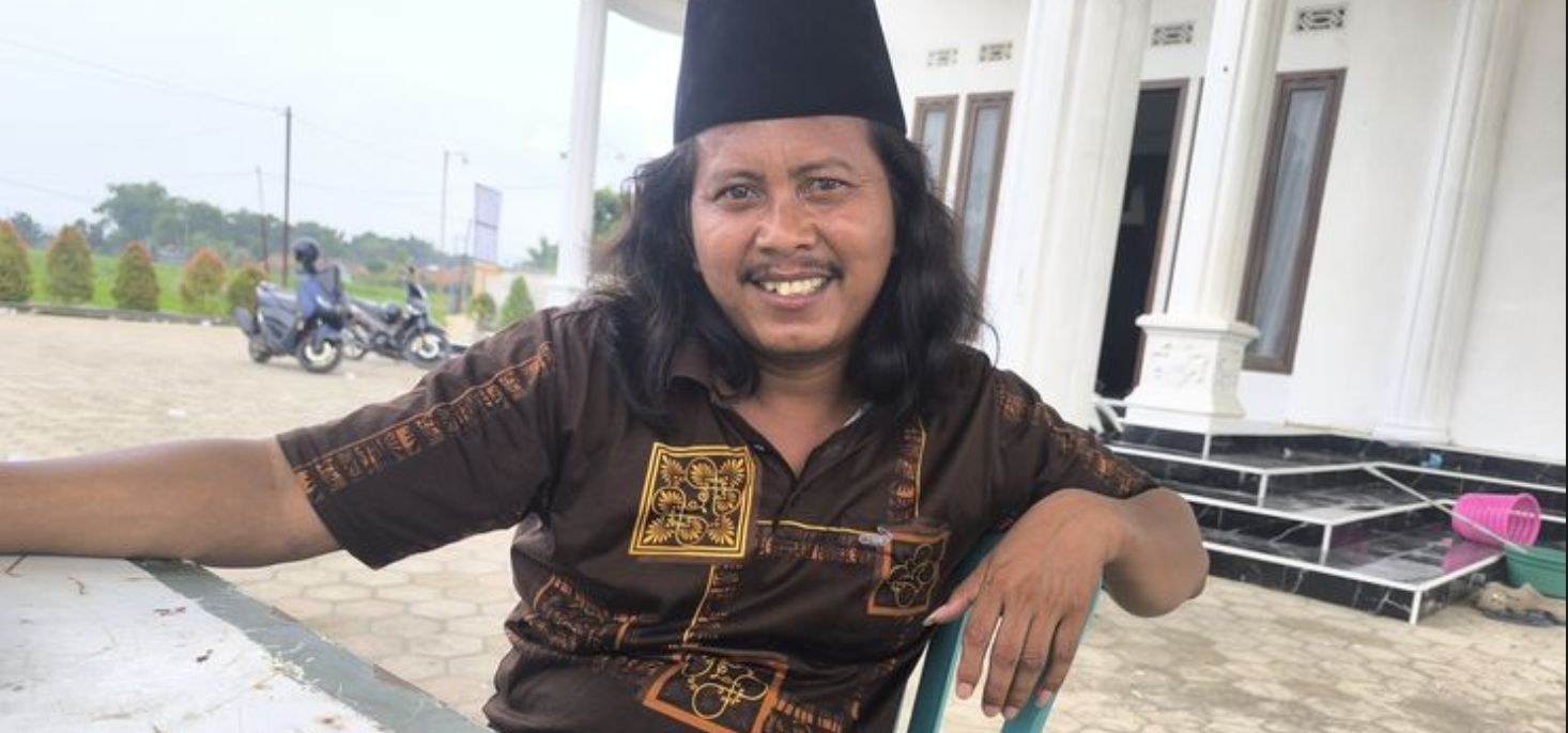 Ketua DPAC Madas Balongpanggang, Gresik Mat Yasin meminta Ketua DPP Madas tegas dan tidak membela, Sabtu (3/1/2026)(KOMPAS.COM/Fathor Rahman)