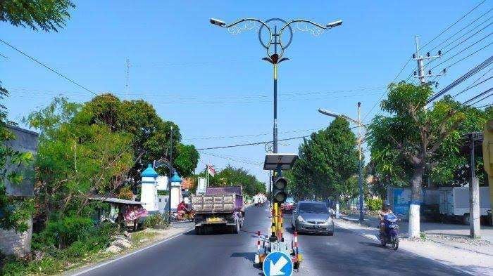 Salah satu PJU di Sampang.