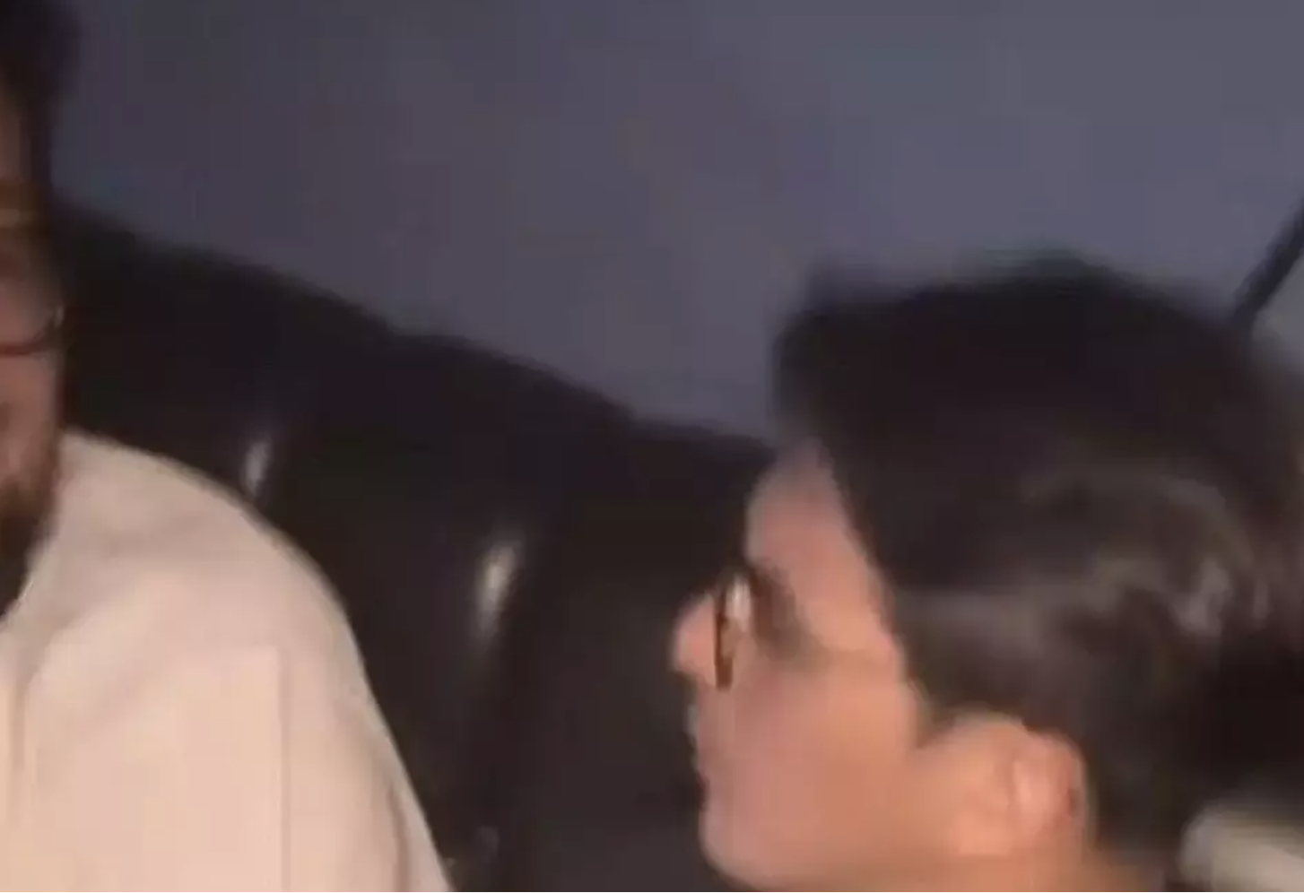 Ramai beredar di media sosial video diduga Ricky Harun karaoke dengan ditemani lady companion (LC). (TikTok.com/@ajaaja***aada******.)