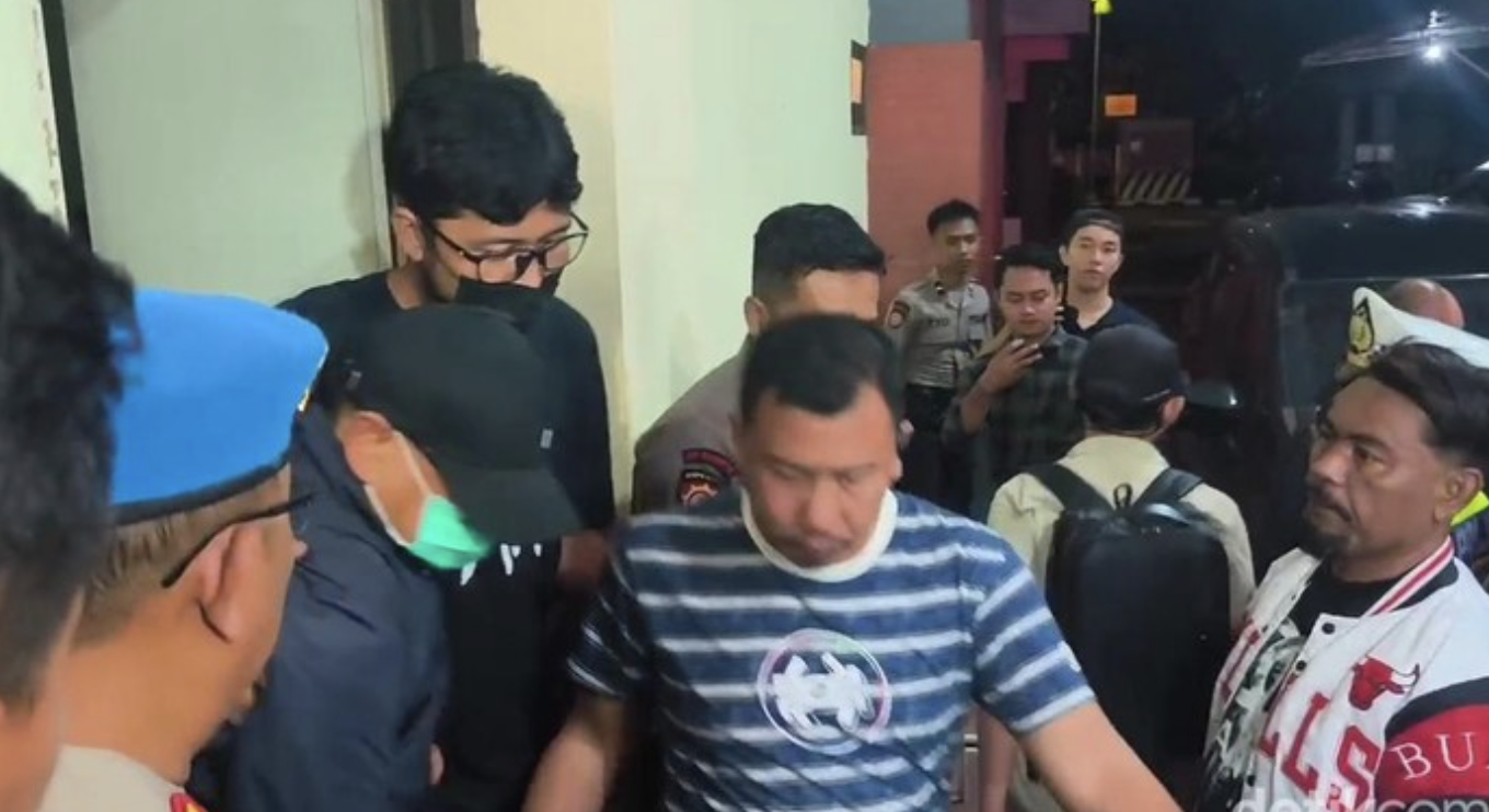 Bupati Pati Sudewo menjalani pemeriksaan di Polres Kudus usai terjaring operasi tangkap tangan (OTT) KPK. (Foto: Dian Utoro Aji/detikJateng)