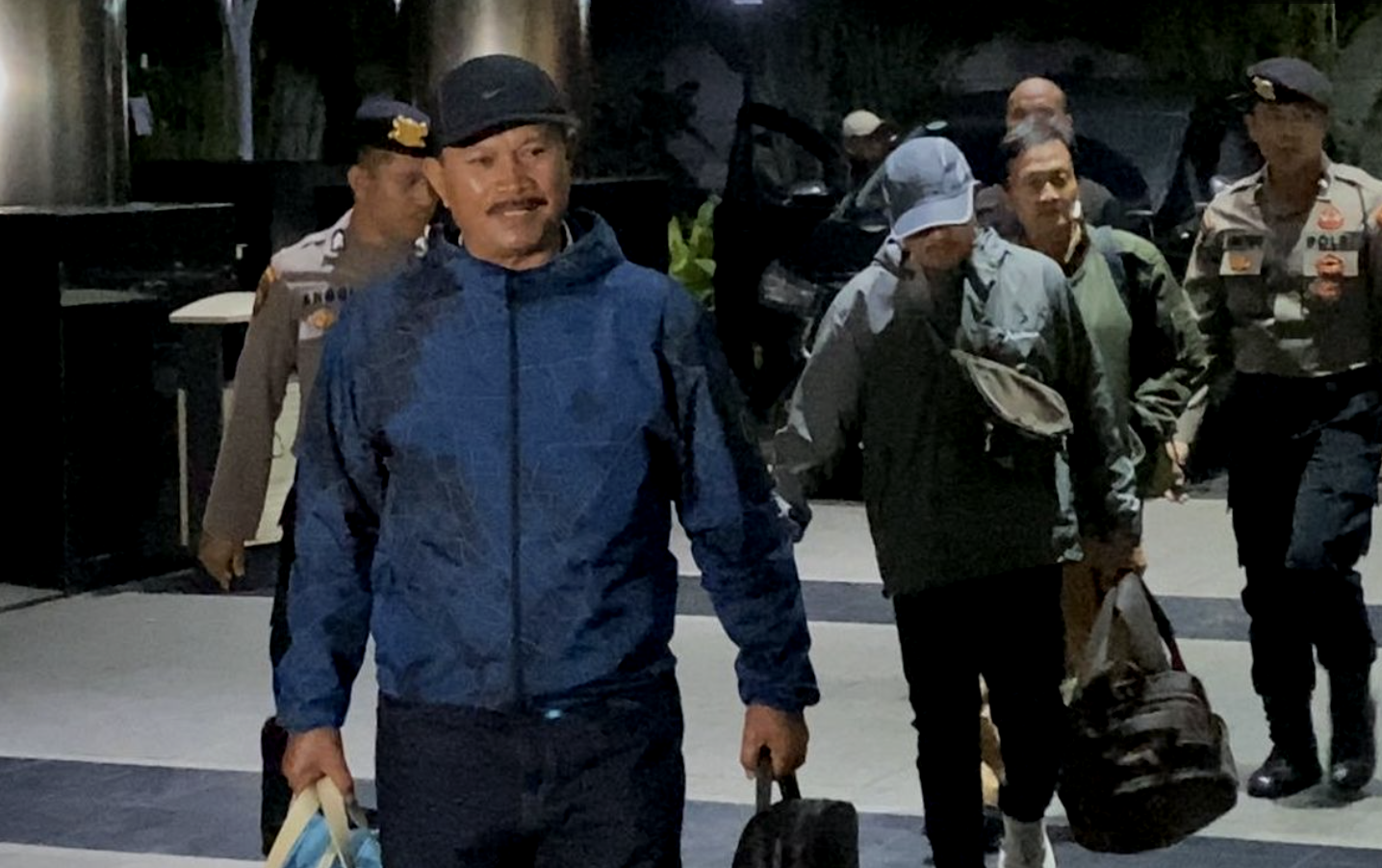 Wali Kota Madiun, Maidi, tiba di Gedung Komisi Pemberantasan Korupsi (KPK) Merah Putih, Kelurahan Guntur, Kecamatan Setiabudi, Jakarta Selatan, Senin (19/1/2026). (KOMPAS.com/BAHARUDIN AL FARISI)