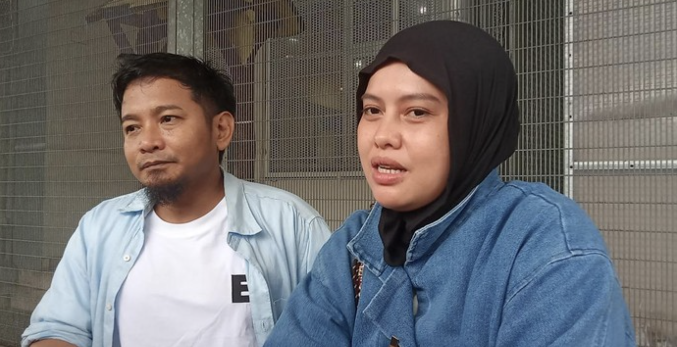 Zul Zivilia dan istri saat ditemui di Lapas Gunung Sindur. Foto: Ahsan/detikhot
