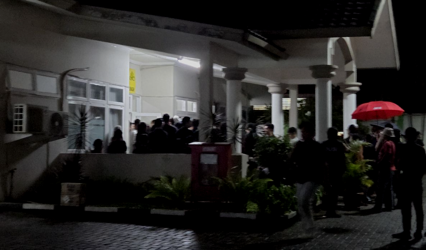 Suasana rumah duka influencer Lula Lahfah di RS Fatmawati, Sabtu (24/1/2025) dini hari.(Kompas.com/Disya Shaliha)