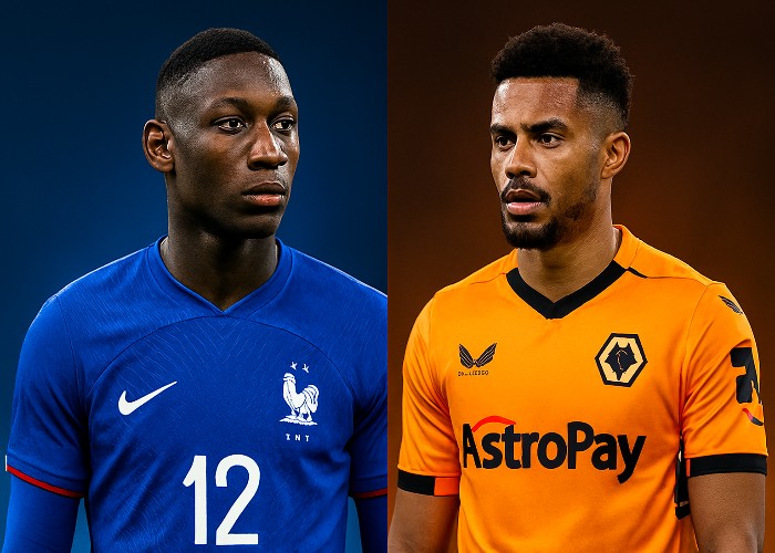 Randal Kolo Muani (Biru) dan Jeffrey Mola Wolf.