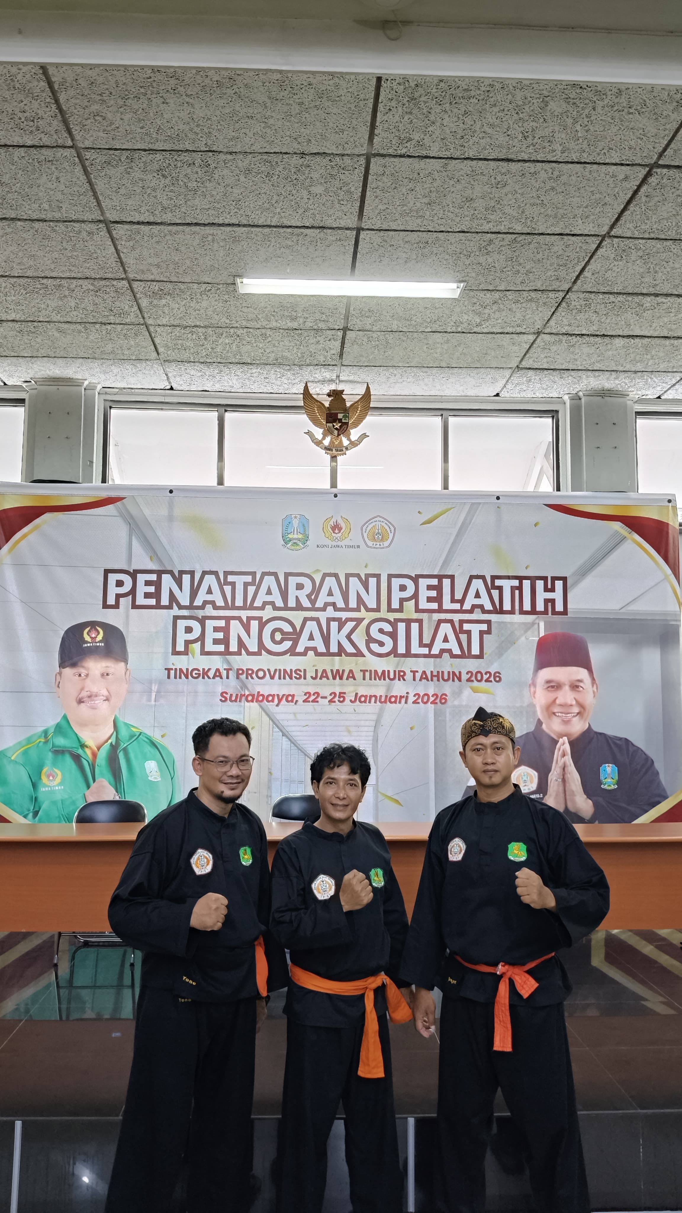 ORANG PILIHAN: Sejumlah pelatih silat dari cabor IPSI yang mengikuti penataran di KONI Jawa Timur pada Minggu (25/1).&nbsp;