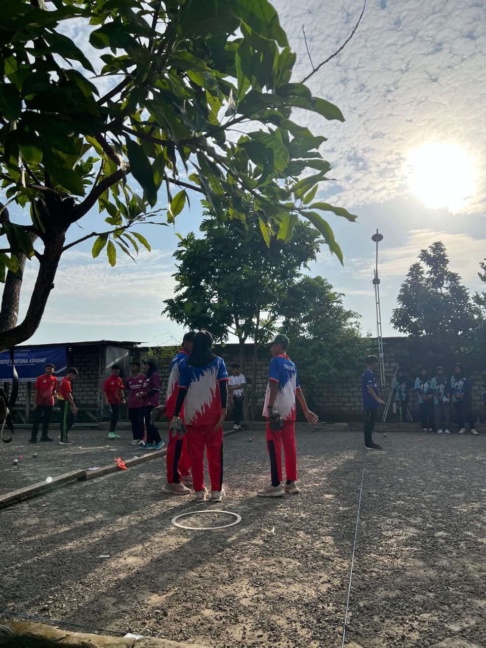 USAHA: Atlet petanque kontingan Sumenep saat bertanding di Mayangkara Open Pelajar Petanque Tournament 2026 di Surabaya, Senin (2/2).&nbsp;