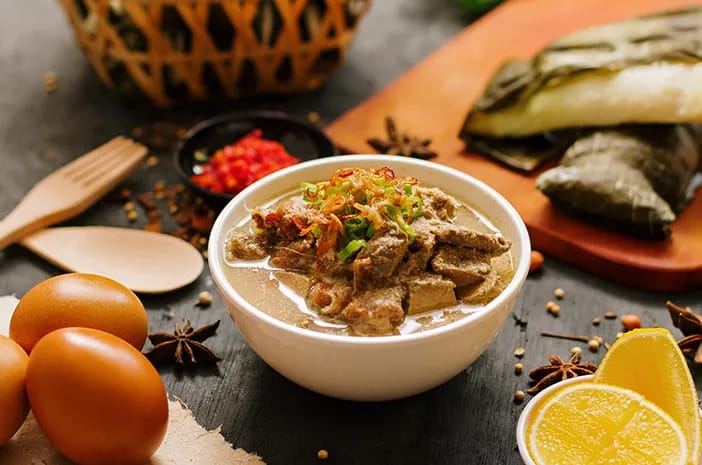 Coto Makassar. Halodoc