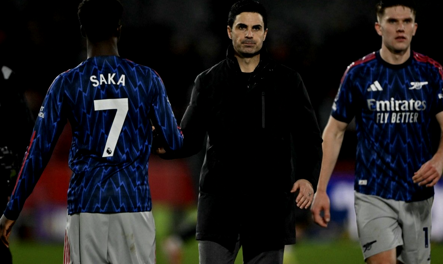 Reaksi Mikel Arteta dan Bukayo Saka usai hasil imbang Arsenal di markas Brentford. Arsenal harus rela mendapatkan hanya satu poin kala bertandang ke sesama tim London, Brentford, pada Kamis (12/2/2026