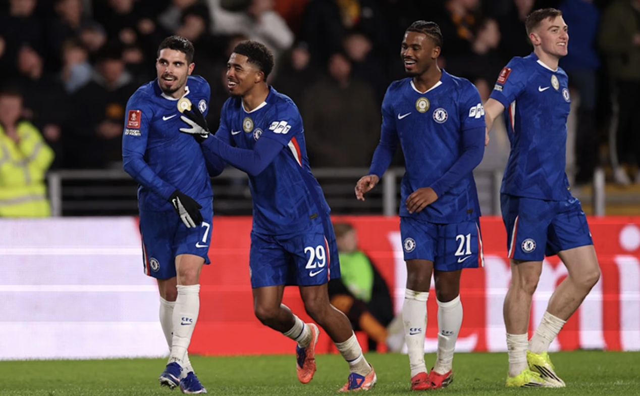 Chelsea melaju mulus ke putaran kelima FA Cup setelah melibas Hull City 4-0. Pedro Neto tampil gemilang dengan torehan hat-trick di MKM Stadium.(Chelsea)