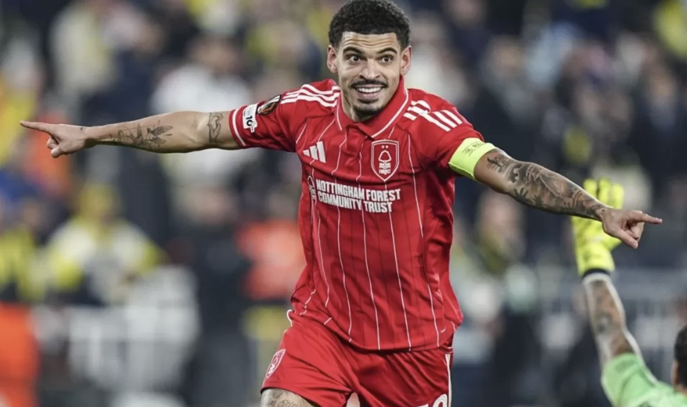 Morgan Gibbs-White cetak gol ketiga Nottingham Forest. (ESPN)