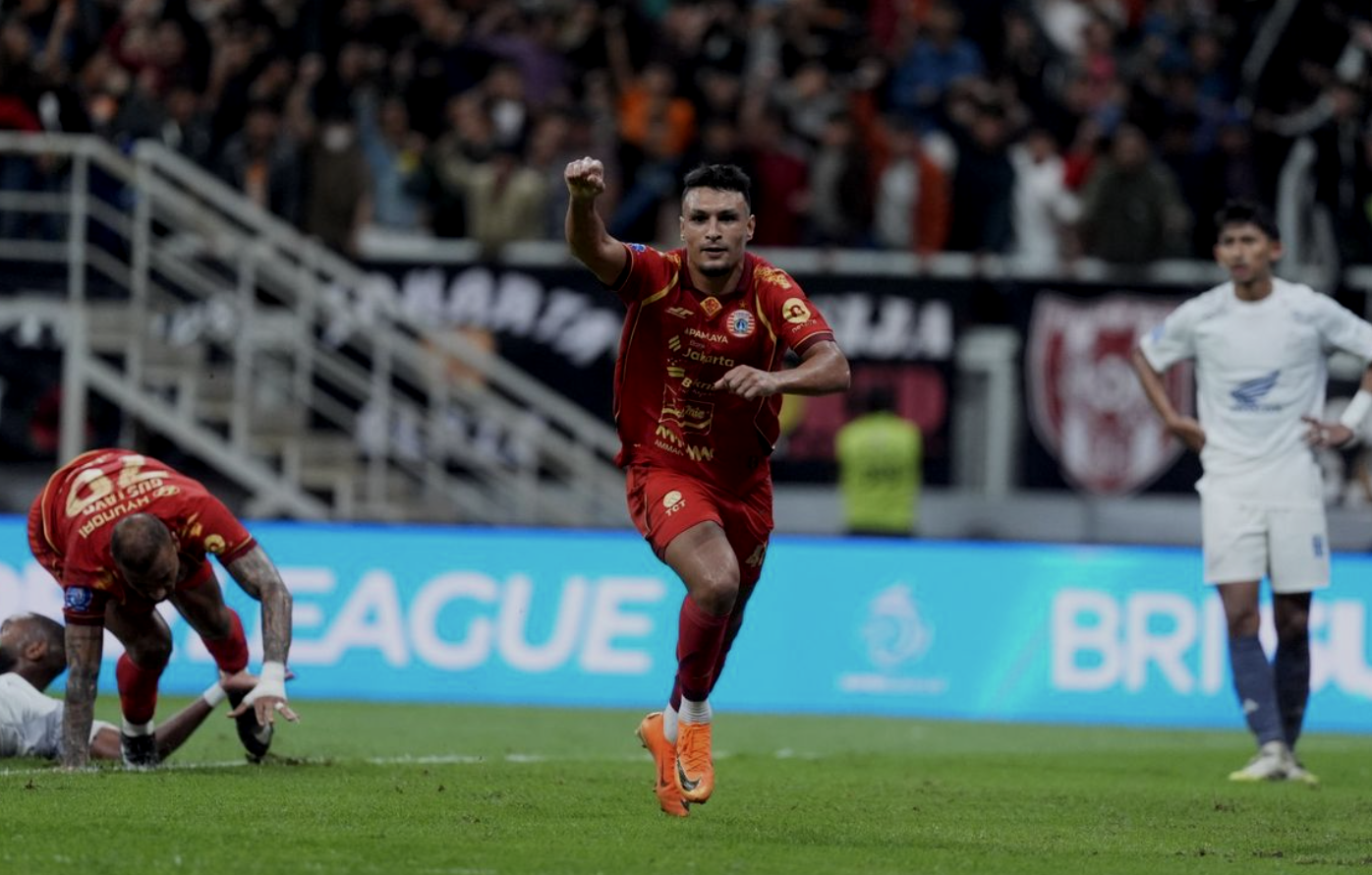 Penyerang Alaaeddine mencetak gol saat Persija Jakarta menjamu PSM Makassar pada lanjutan pekan ke-22 Super League 2025-2026. 
