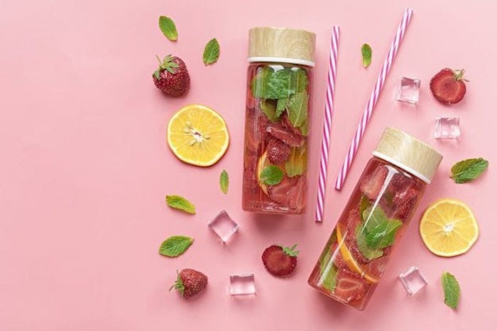 Infused water. Sumber Foto: Orami