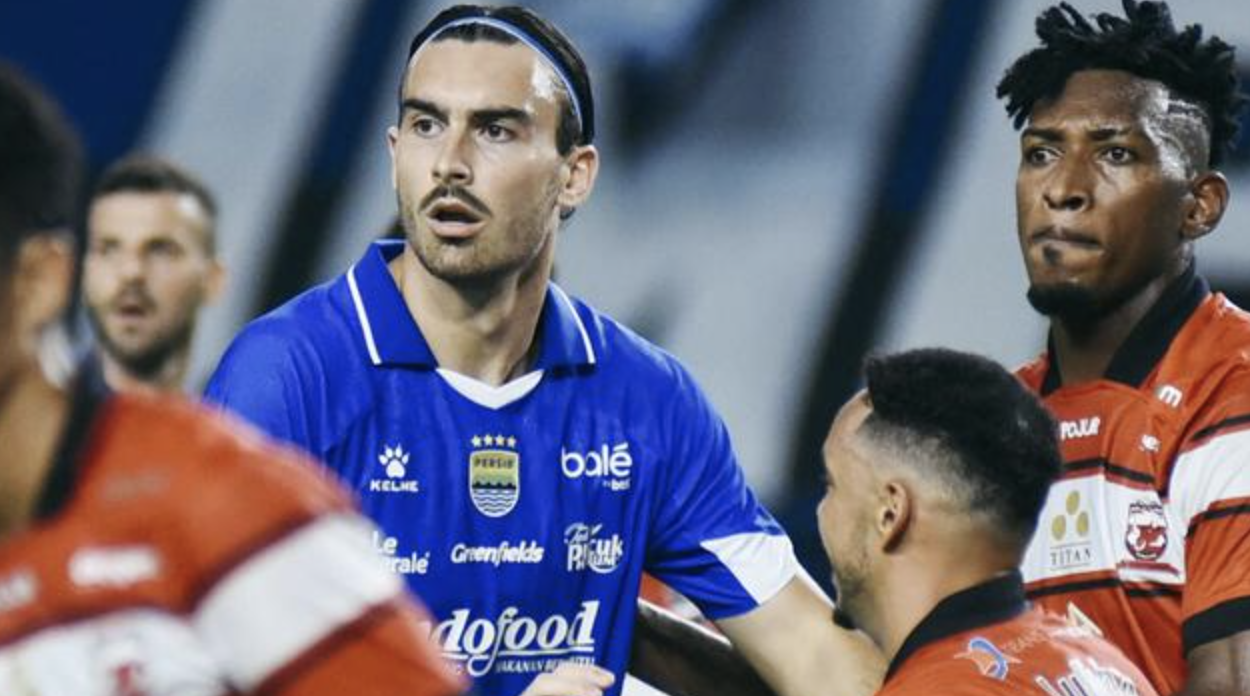 Persib Bandung berhasil meraih kemenangan 5-0 atas Madura United pada laga pekan ke-23 BRI Super League di Stadion Gelora Bandung Lautan Api, Bandung, Kamis (26/2/2026)malam WIB. (dok. Persib Bandung)
