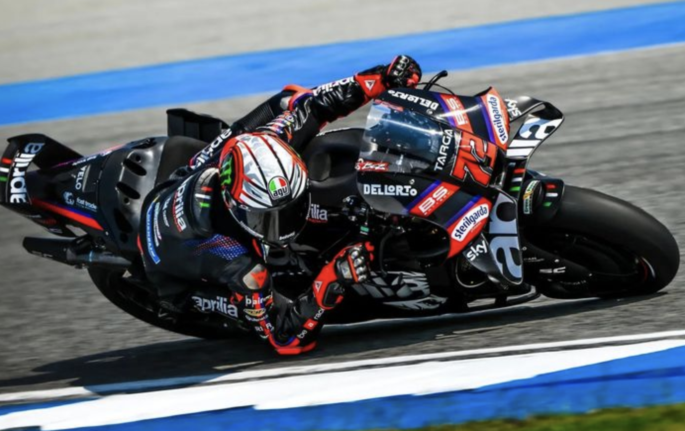 Pembalap Aprilia Racing, Marco Bezzecchi, saat tampil pada tes pramusim MotoGP 2026 di Sirkuit Buriram, Thailand, Minggu (22/2/2026).