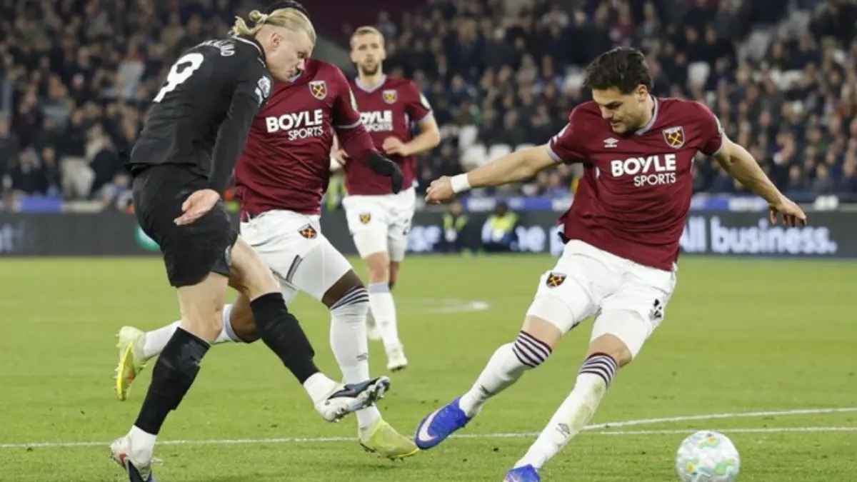 Manchester City diimbangi West Ham United 1-1 dalam lanjutan Premier League (Foto: Action Images via Reuters/Peter Cziborra)
