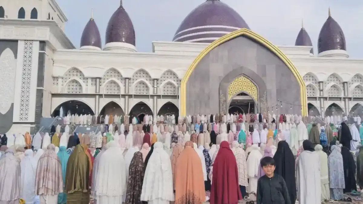 MOMEN SALAT led - Suasana Salat led di Masjid Agung Kubah Kecubung Darurrahman Kalteng.lokasi dan Jadwal Sidang Isbat
penentuan Idul Fitri 2026 dan 1 Syawal 1447. Lebaran Muhammadiyah Jumat 20 Maret 2026.
