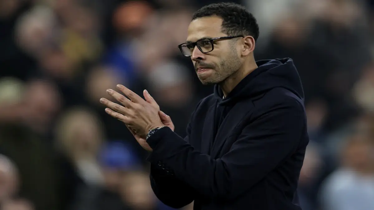 Pelatih Chelsea Liam Rosenior (AFP/Darren Staples)