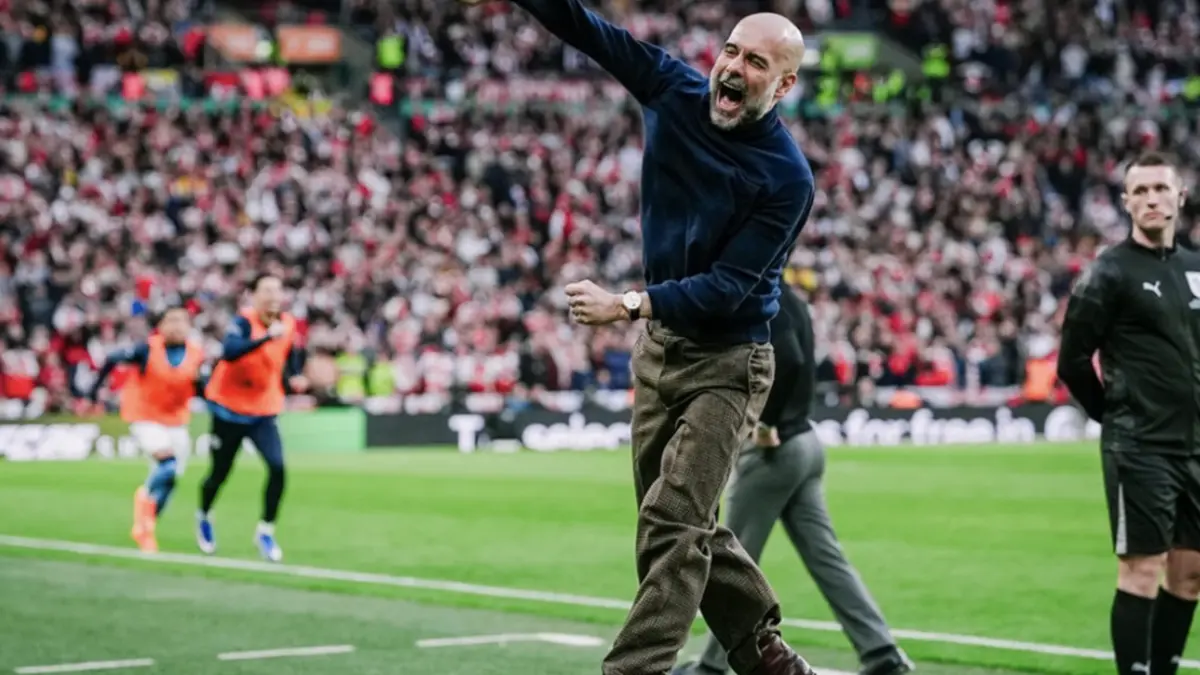 Manchester City juara Piala Carabao! Pep Guardiola mencetak rekor 5 gelar usai bungkam Arsenal 2-0. (Manchester City)