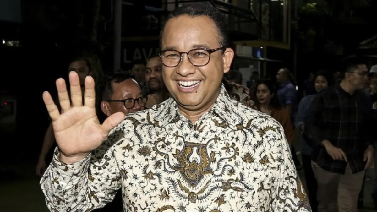 Anies Baswedan menghadiri acara halalbihalal di kediaman Petinggi Demokrat, Susilo Bambang Yudhoyono (SBY) di Cikeas,
Bogor Sabtu (21/3) lalu. ANTARA FOTO/ASPRILLA DWI ADHA