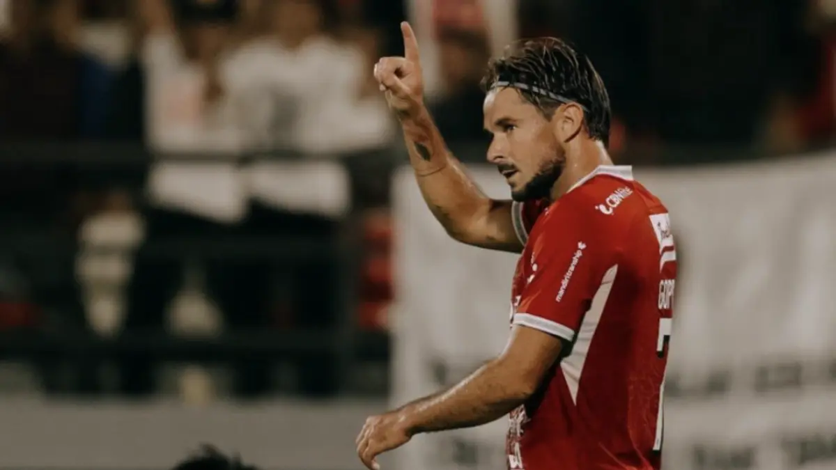 Selebrasi Thüjmenn Goppel dalam laga Bali United vs Malut United di BRI Super League 2025/2026, Minggu (19/4/2026).
(c) Dok. Bali United Official