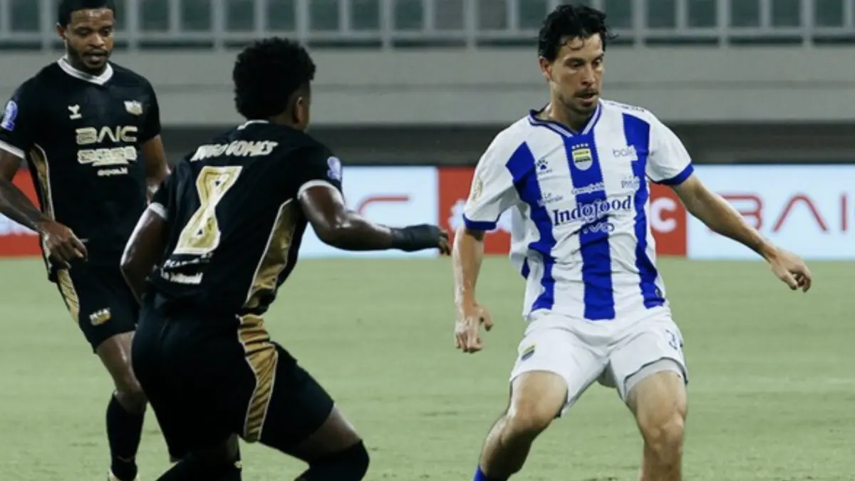 Thom Haye mencetak gol dalam pertandingan ini. (Dok Persib)