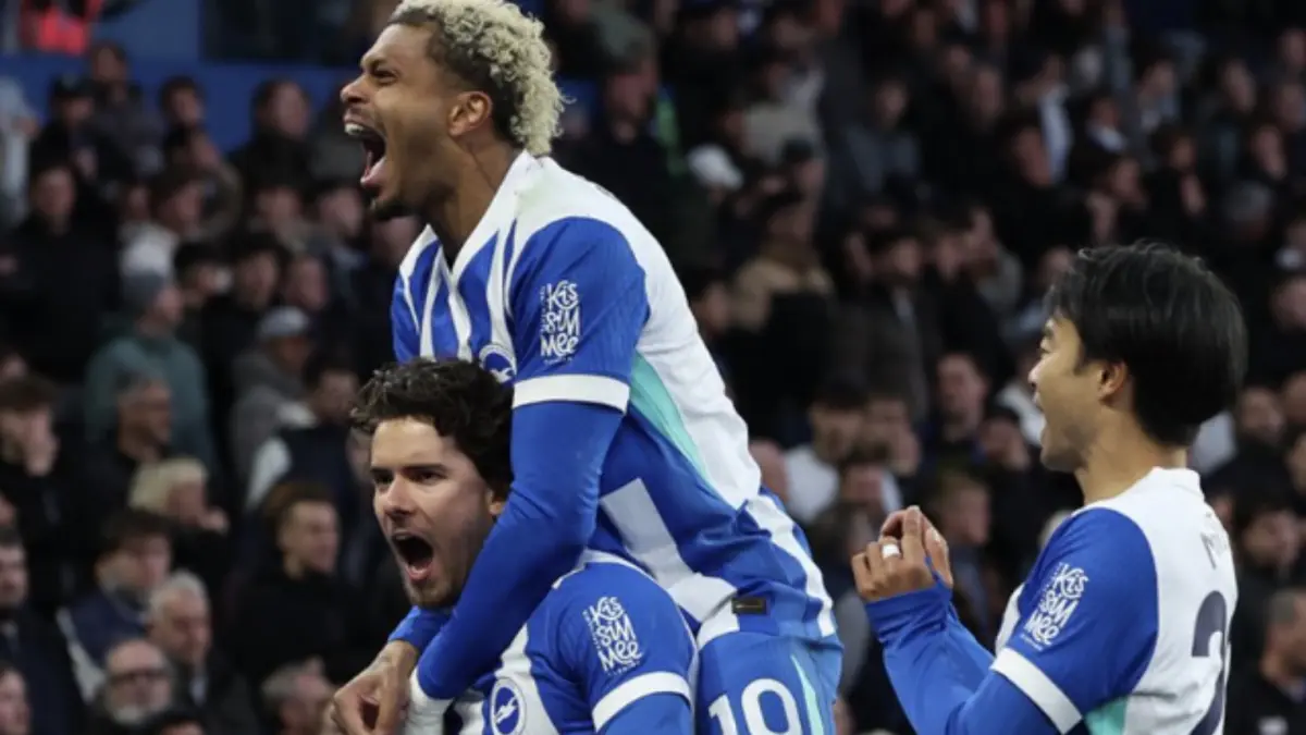 Brighton Sikat Chelsea 3-0. (X/@OfficialBHAFC)