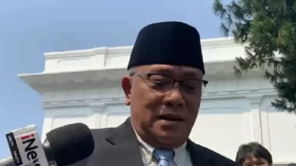 Presiden Prabowo Subianto melantik M Jumhur Hidayat sebagai Menteri Lingkungan Hidup (LH) di Jakarta, Senin
(27|4/2026). Dia menggantikan posisi Hanif Faisol. Foto/Riyan Rizki Roshali