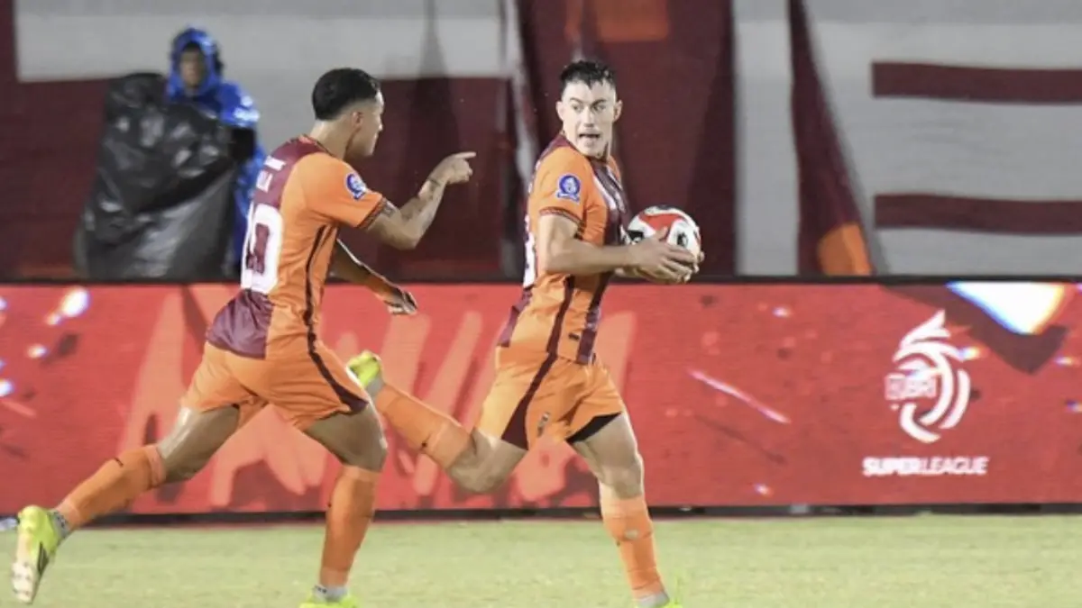 Selebrasi pemain Borneo FC usai cetak gol. (ANTARA FOTO/M RISYAL HIDAYAT)