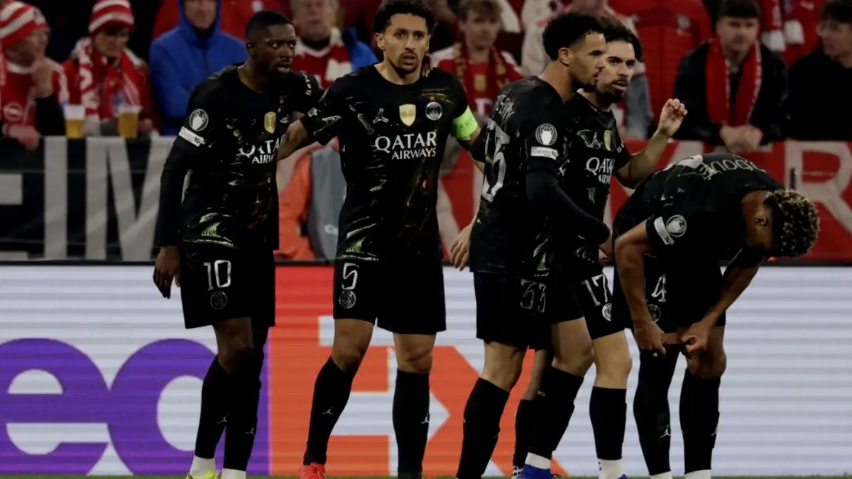 Penyerang Paris Saint-Germain, Ousmane Dembele, merayakan gol bersama rekan-rekan setimnya pada laga leg kedua semifinal Liga
Champions antara FC Bayern Muenchen dan Paris Saint-Germain (PSG) di Munich, Jerman selatan pada 6 Mei 2026. (AFP/FRANCK FIFE)