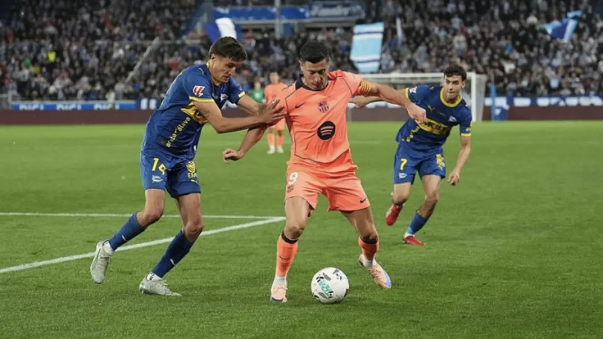Usai memastikan gelar juara LaLiga 2025/26, Barcelona kalah 0-1 di markas Deportivo Alaves (Foto: Getty Images/Juan Manuel Serrano Arce)