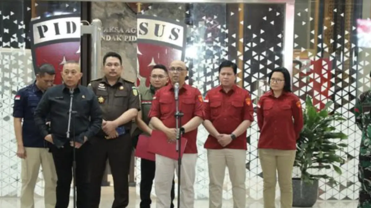 Dirdik Jampidsus Kejagung, Syarief Sulaeman Nahdi, menjelaskan kasus dugaan korupsi tata kelola program
Makan Bergizi Gratis (MBG) periode 2025-2026. (Foto: Kejagung)