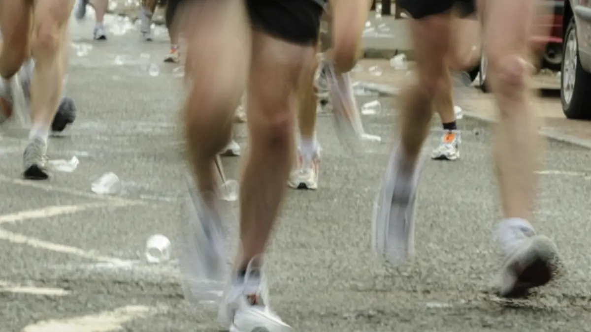 lustrasi marathon (Foto: Getty Images/iStockphoto/Stephen Barnes)