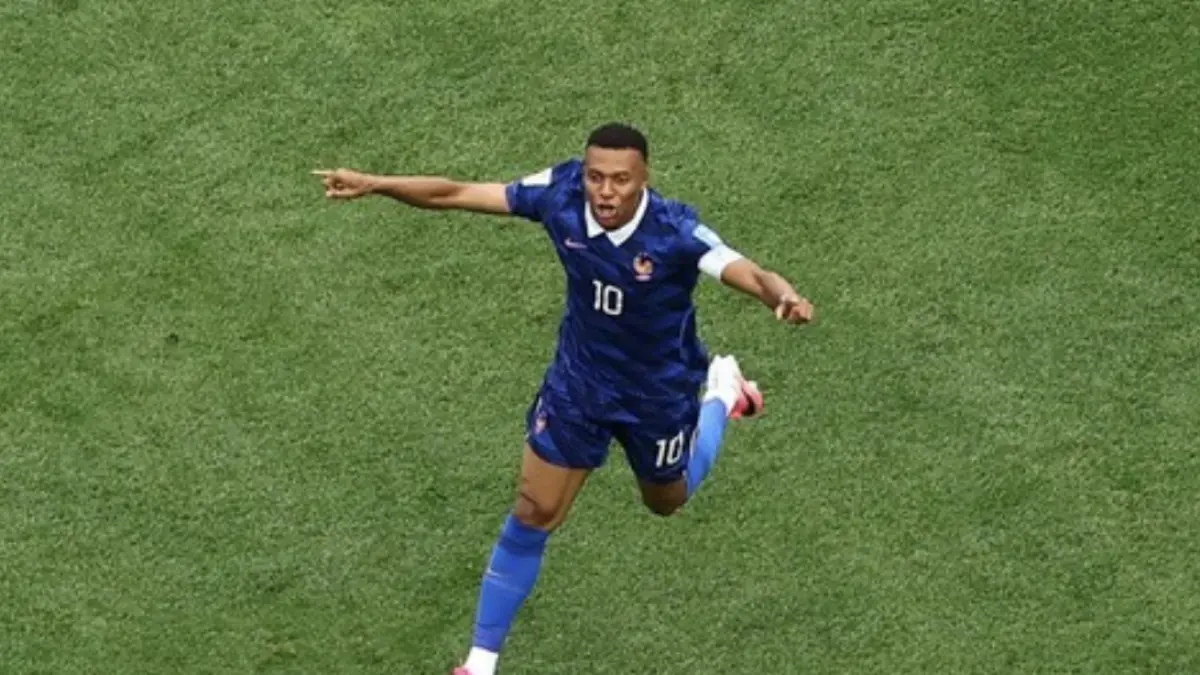 Kylian Mbappe membawa Prancis unggul 1-0 atas Irak di babak pertama Piala Dunia 2026. (REUTERS/Bernadett Szabo)