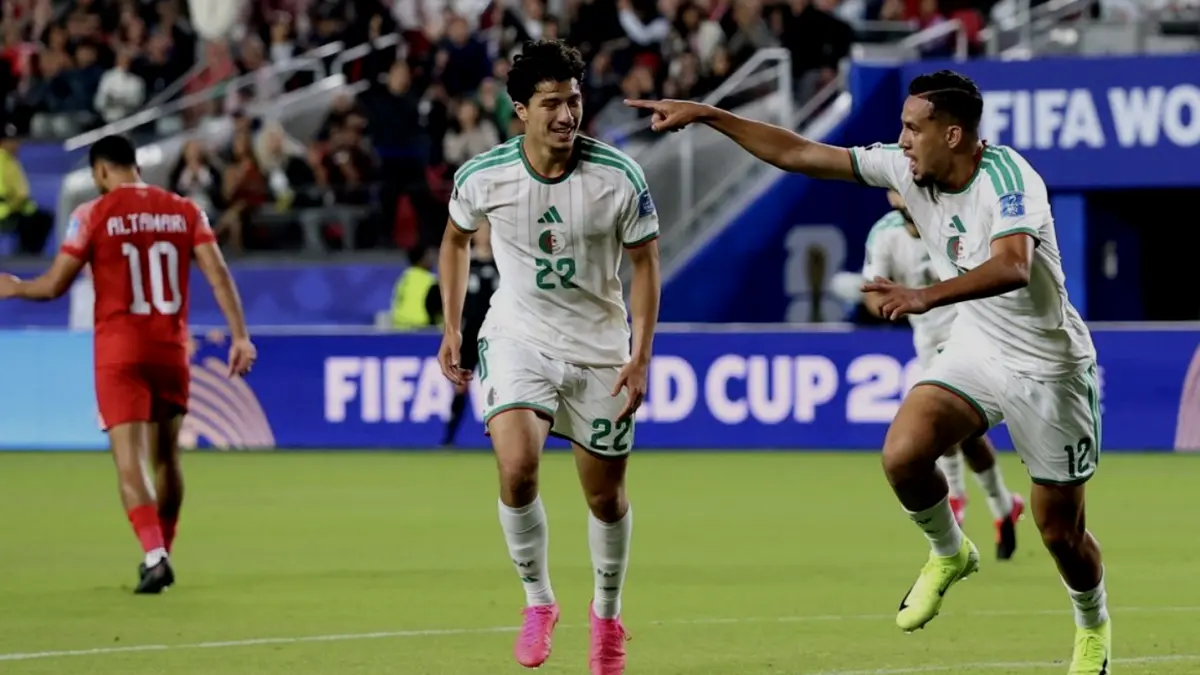 Nadhir Benbouali merayakan gol pertama timnya dalam pertandingan Grup J Piala Dunia FIFA 2026 Yordania vs Aljazair di Stadion San Francisco Bay Area pada 22 Juni 2026 di Santa Clara, California. Stu Forster/Getty Images/AFP (Foto oleh Stu Forster / GETTY IMAGES
AMERIKA UTARA / Getty Images melalui AFP) (AFP/STU FORSTER)