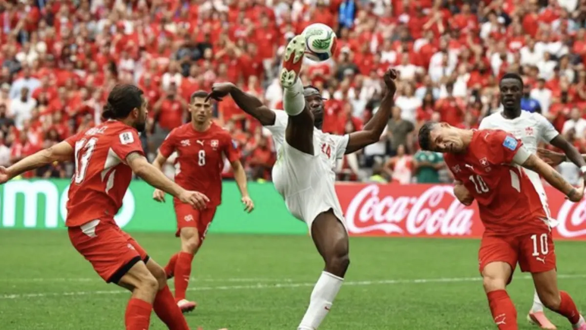 Swiss dan kanada lolos ke babak 32 besar Piala Dunia 2026. ( REUTERS/Agustin Marcarian)