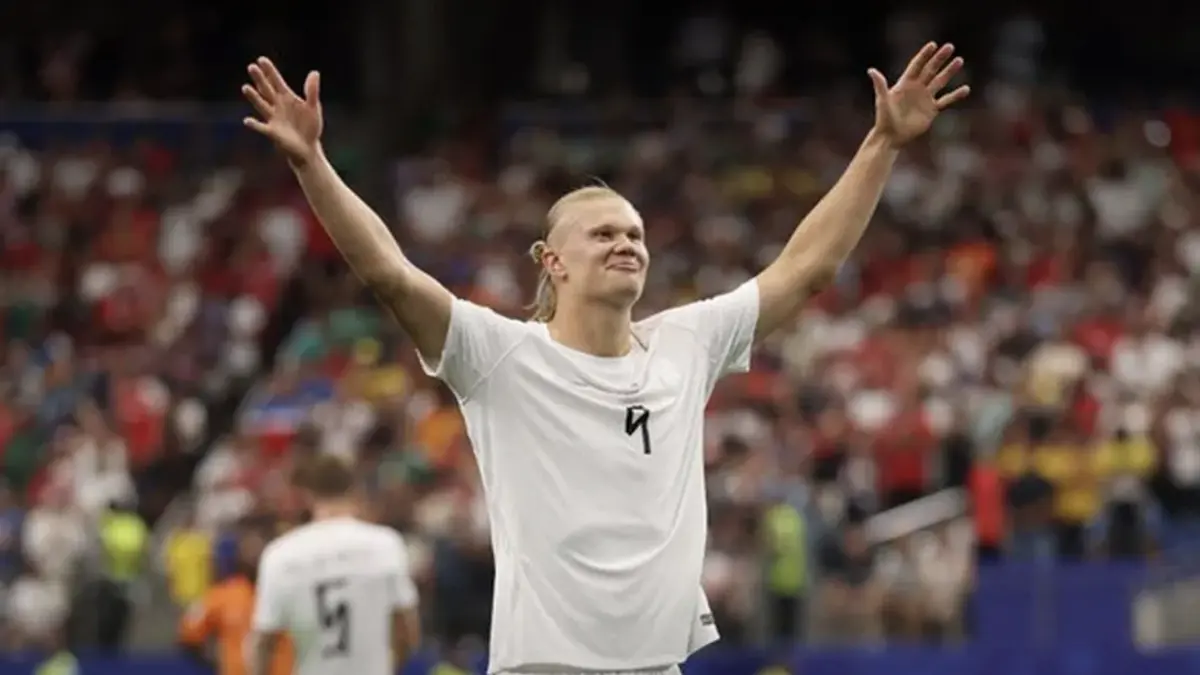 Pemain timnas Norwegia Erling Haaland berselebrasi setelah sukses mencetak gol ke gawang Pantai
Gading saat laga babak 32 besar Piala Dunia 2026 di Stadion AT&T, Arlington, Selasa waktu setempat.
Norwegia menang dengan skor 2-1. (X/FIFAWorldCup)