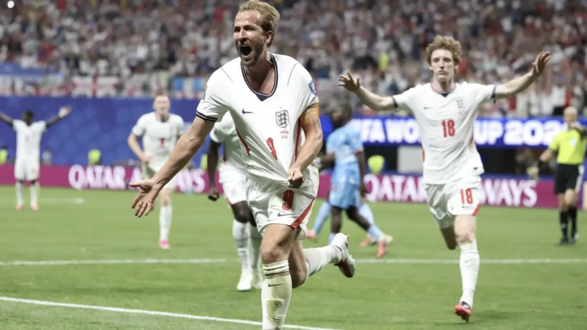 Pesepak bola Inggris, Harry Kane, berselebrasi usai membobol gawang Republik Demokratik Kongo pada pertandingan babak 32 besar Piala Dunia 2026 di Stadion Atlanta, Atlanta, Amerika Serikat, Rabu (1/7/2026) waktu setempat. (FOTO/Xinhua/Zhang Chen/kye)