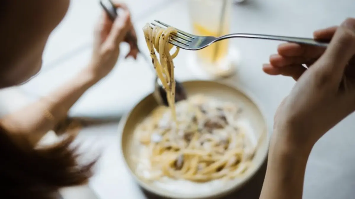 Ilustrasi makan (Foto: Getty Images/iStockphoto/PhotoTalk)