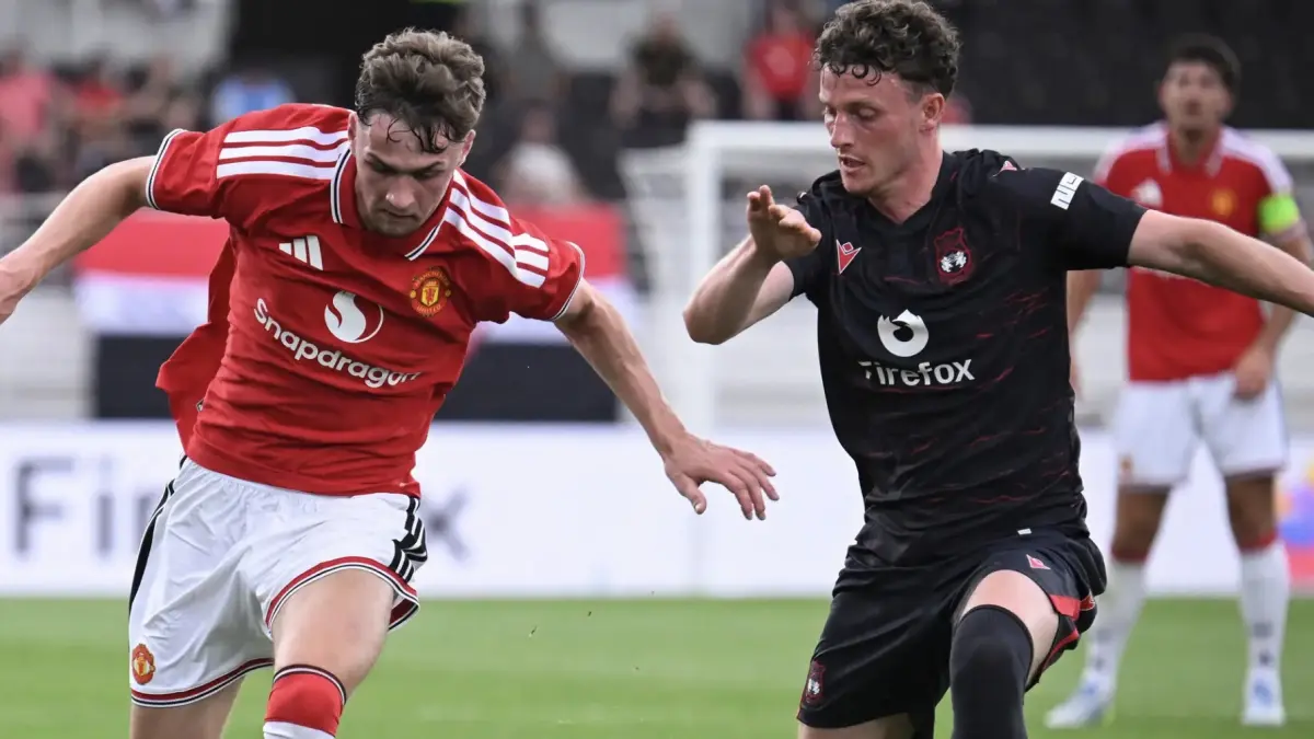 Debut Andrey Santos Berakhir Pahit, MU Takluk dari Wrexham usai Klaim Penalti Ditolak. (AFP)