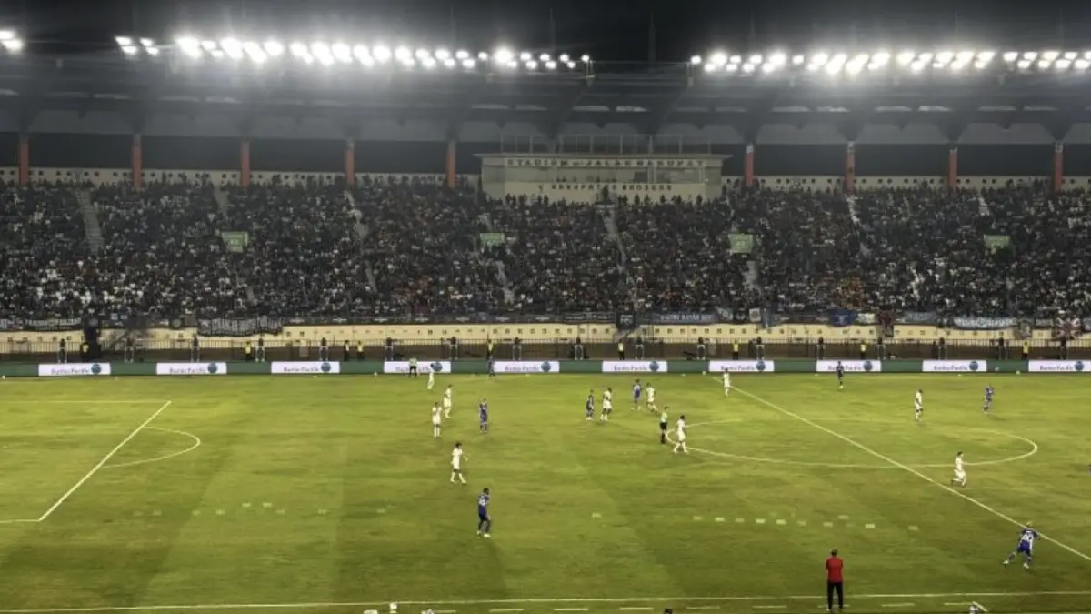 Situasi pertandingan antara Persib Bandung melawan Arema FC pada laga di Piala Presiden 2026 di
Stadion Si Jalak Harupat, Kabupaten Bandung, Jawa Barat, Sabtu (25/7/2026). ANTARA/Rubby Jovan