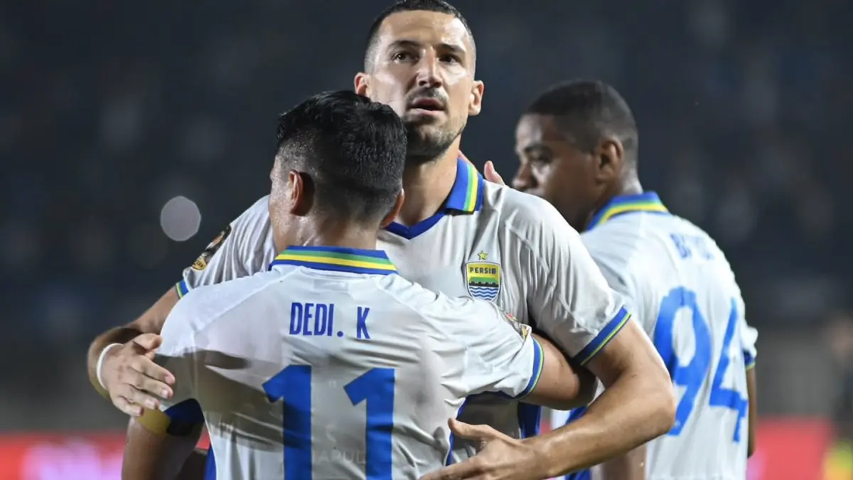 Gol Sekulic Bawa Persib Amankan Tiket Semifinal Piala Presiden 2026. (KOMPAS.com/ADIL NURSALAM)