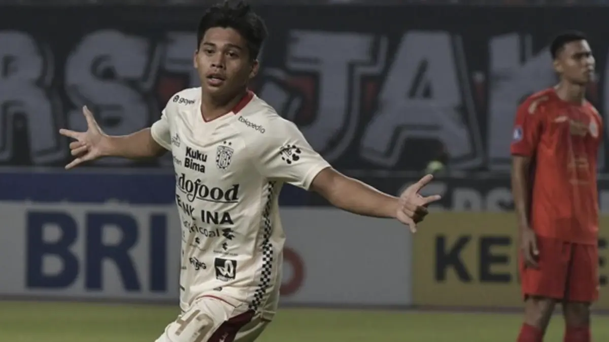 Rahmat Arjuna mencetak gol ke gawang Sabah, namun tak bisa membawa Bali United menang. (ANTARA FOTO/Fakhri Hermansyah)