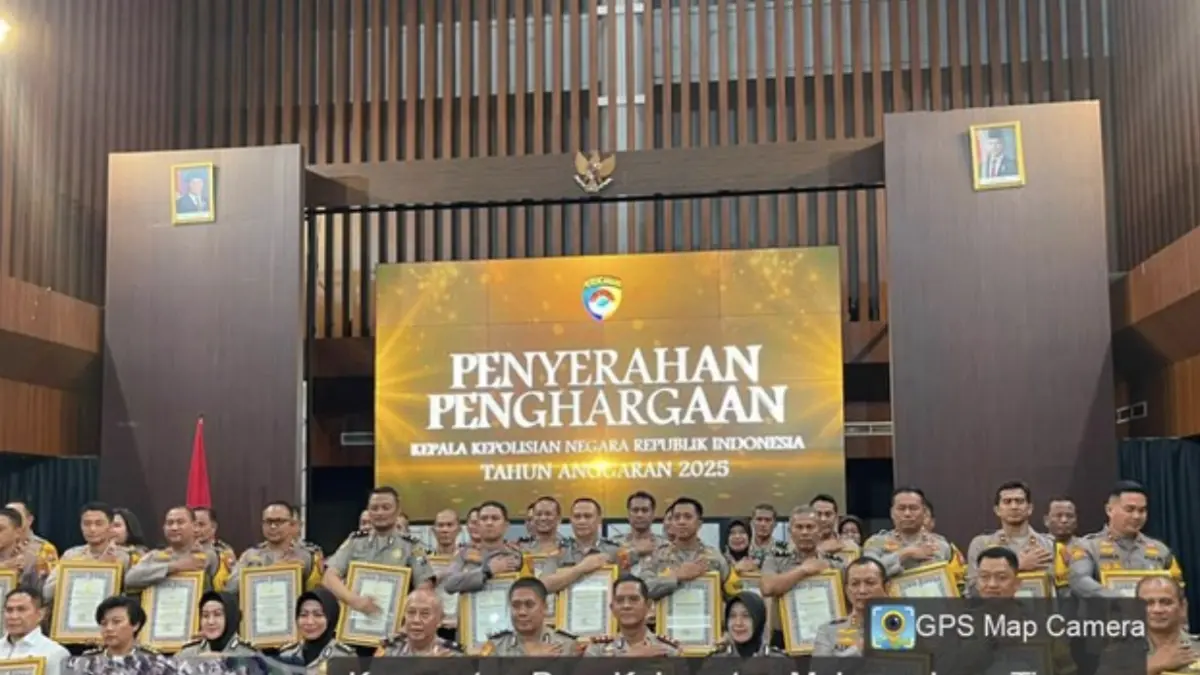 Pemberian penghargaan untuk pelayanan publik prima kepolisian. (Foto: Istimewa)